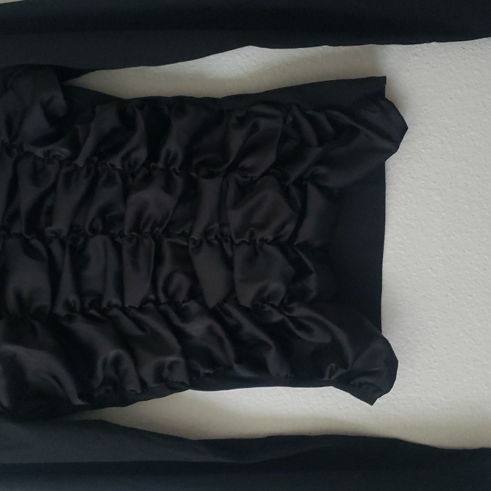 Solid Ruched Slim Fit Tee - Picture 4 of 4
